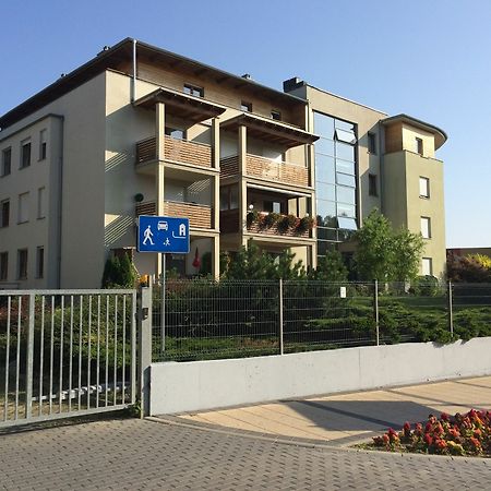 Apartament Pod Sosnami Ustka Extérieur photo